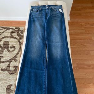 7 For All Mankind DOJO Jeans Flare Size 30 NWT